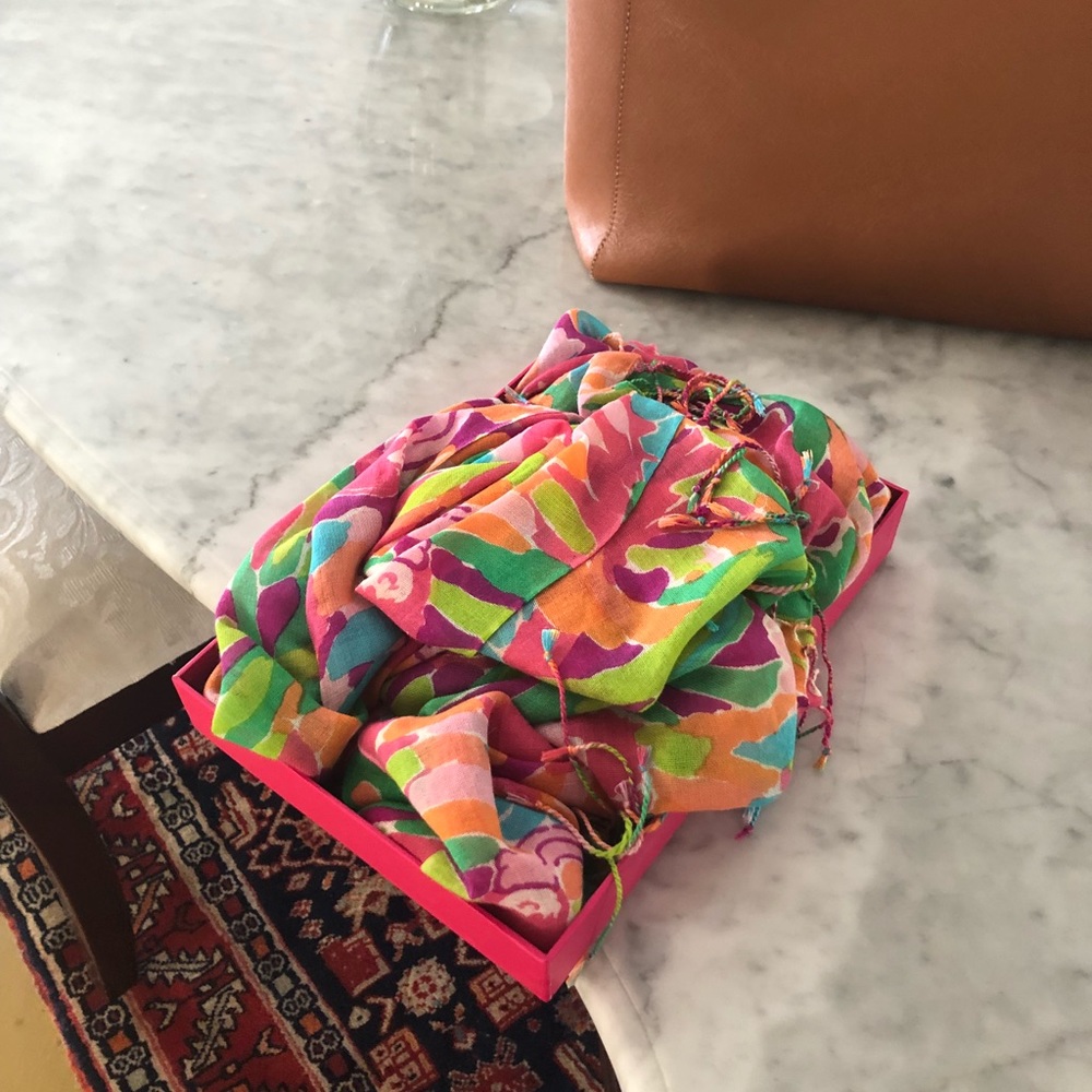Lilly scarf